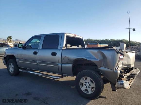 2007 Chevrolet Silverado 1500 Classic LT3 with VIN 2GCEC13N271120049, listed as a Copart auction lot 41501035 with 175,598 mi miles and Salvage Title. Bid and sale history available at carsss.com. Image 2.