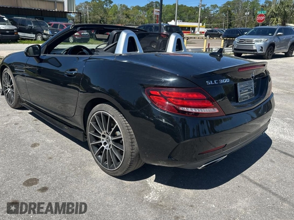 2019 Mercedes-Benz SLC 300 z VIN WDDPK3JA3KF157013, wystawiony jako Copart lot #49665085 z przebiegiem 37 588 mil mil oraz Szkoda całkowita • Salvage title. Historia ofert i sprzedaży dostępna na DreamBid. Obrazek 3.