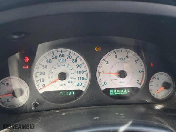 2007 Chrysler Town & Country LWB LX with VIN 2A4GP44RX7R147186, listed as a Copart auction lot 48239175 with 171,187 mi miles and Salvage Title. Bid and sale history available at carsss.com. Image 9.