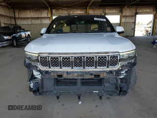 2022 Jeep Grand Wagoneer Series III z VIN 1C4SJVGJ0NS118742, wystawiony jako Copart lot #54563115 z przebiegiem 65 721 mil mil oraz Szkoda całkowita • Salvage title. Historia ofert i sprzedaży dostępna na DreamBid. Obrazek 5.