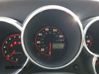 2006 Pontiac Vibe z VIN 5Y2SL65896Z406848, wystawiony jako Copart lot #49433135 z przebiegiem 117 777 mil mil oraz Szkoda całkowita • Salvage title. Historia ofert i sprzedaży dostępna na DreamBid. Obrazek 9.