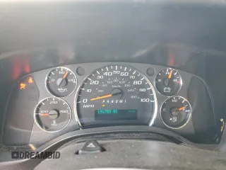 2022 GMC Savana LT z VIN 1GJW7FFP1N1154496, wystawiony jako Copart lot #57423255 z przebiegiem 191 693 mil mil oraz Tytuł czysty. Historia ofert i sprzedaży dostępna na DreamBid. Obrazek 9.