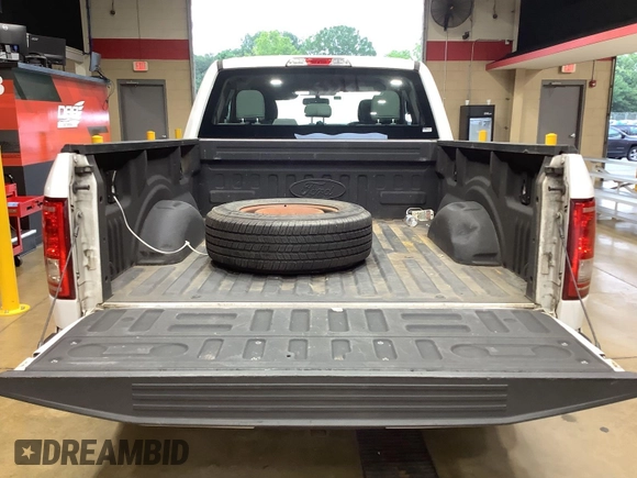 2015 Ford F-150 XL с VIN 1FTEX1CP1FKF08782, выставлен на аукционе IAAI как лот 42643080 с пробегом 201 869 миль миль и . История ставок и продаж доступна на DreamBid. Изображение 3.