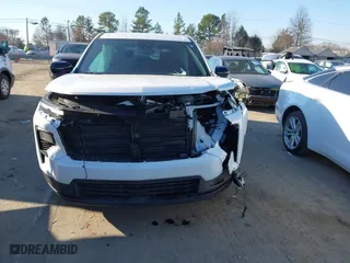 2024 Chevrolet Traverse FWD LT with VIN 1GNERGKS0RJ153334, listed as a IAAI auction lot 41415616 with 8,340 mi miles. Bid and sale history available at carsss.com. Image 12.