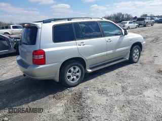 2003 Toyota Highlander z VIN JTEHF21A930113286, wystawiony jako IAAI lot #41619789 z przebiegiem 311 242 mil mil oraz . Historia ofert i sprzedaży dostępna na DreamBid. Obrazek 4.
