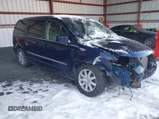 2014 Chrysler Town & Country Touring z VIN 2C4RC1BG8ER382676, wystawiony jako IAAI lot #41431739 z przebiegiem 145 651 mil mil oraz . Historia ofert i sprzedaży dostępna na DreamBid. Obrazek 1.