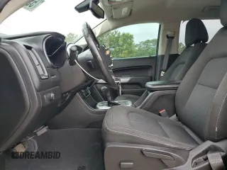 2021 Chevrolet Colorado 2WD LT z VIN 1GCGSCEN0M1147174, wystawiony jako Copart lot #55946875 z przebiegiem 61 430 mil mil oraz Szkoda całkowita • Salvage title. Historia ofert i sprzedaży dostępna na DreamBid. Obrazek 7.