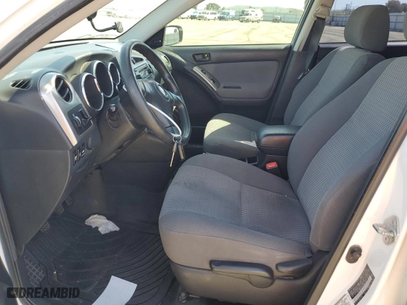 2008 Toyota Matrix STD with VIN 2T1KR32E98C692138, listed as a Copart auction lot 51977105 with 186,440 mi miles and Salvage Title. Bid and sale history available at carsss.com. Image 7.