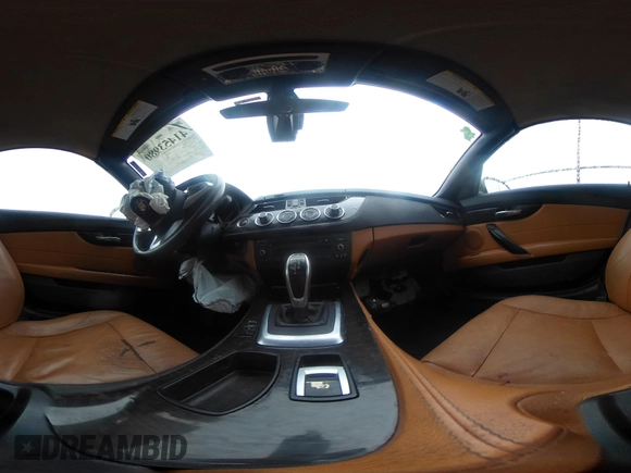 2015 BMW Z4 sDrive28i with VIN WBALL5C59FP557690, listed as a IAAI auction lot 41453980 with 78,641 mi miles. Bid and sale history available at carsss.com. Image 18.
