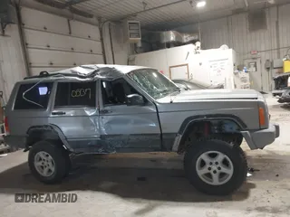 2000 Jeep Cherokee с VIN 1J4FF48S2YL236238, выставлен на аукционе IAAI как лот 41640537 с пробегом 186 012 миль миль и . История ставок и продаж доступна на DreamBid. Изображение 13.