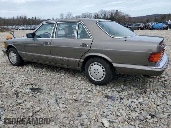 1986 Mercedes-Benz 420 Series 420SEL with VIN WDBCA35D4GA263506, listed as a Copart auction lot 48730394 with 154,858 mi miles and Salvage Title. Bid and sale history available at carsss.com. Image 2.