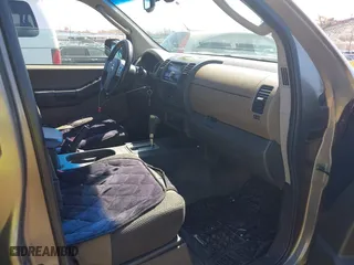 2005 Nissan Xterra S with VIN 5N1AN08W55C643136, listed as a IAAI auction lot 42071316 with 154,089 mi miles. Bid and sale history available at carsss.com. Image 5.