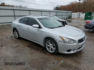 2014 Nissan Maxima SV z VIN 1N4AA5AP9EC438442, wystawiony jako Copart lot #85004034 z przebiegiem 108 924 mil mil oraz Szkody całkowita. Historia ofert i sprzedaży dostępna na DreamBid. Obrazek 4.