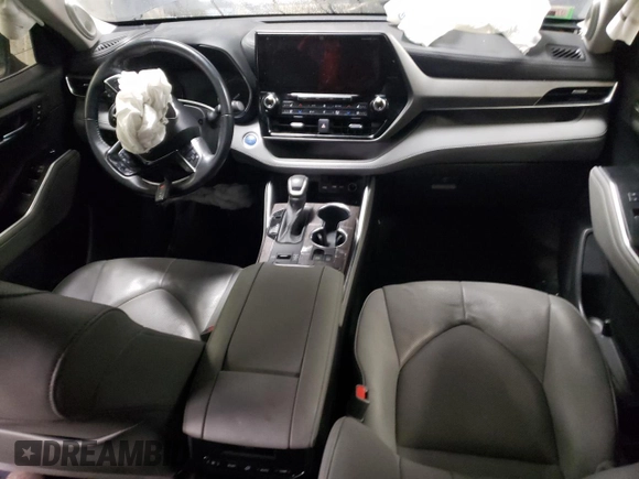 2021 Toyota Highlander Hybrid Limited with VIN 5TDXBRCH0MS522418, listed as a Copart auction lot 44133135 with 94,124 mi miles and Salvage title. Bid and sale history available at DreamBid. Image 8.