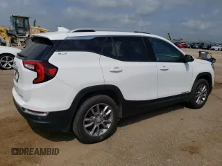 2022 GMC Terrain SLT with VIN 3GKALVEV8NL142480, listed as a Copart auction lot 67126334 with 61,338 mi miles and Salvage Title. Bid and sale history available at carsss.com. Image 3.