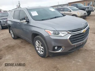 2019 Chevrolet Traverse LT Cloth z VIN 1GNERGKW1KJ245786, wystawiony jako IAAI lot #41790476 z przebiegiem 93 445 mil mil oraz . Historia ofert i sprzedaży dostępna na DreamBid. Obrazek 1.