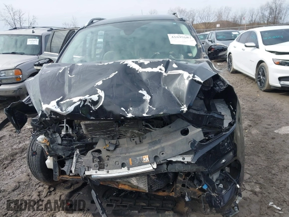 2018 Ford Escape Titanium with VIN 1FMCU0J90JUD17085, listed as a IAAI auction lot 41699687 with Not provided miles and . Bid and sale history available at DreamBid. Image 12.