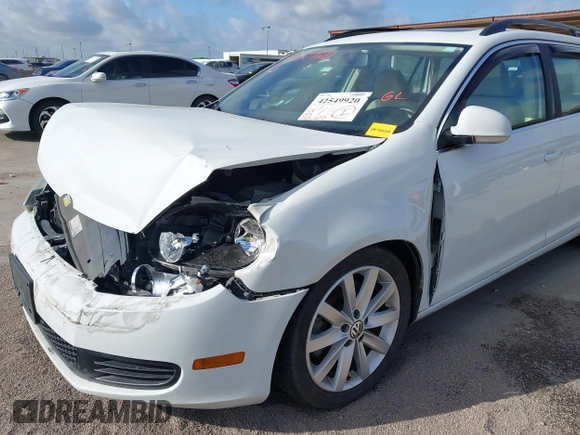 2014 Volkswagen Jetta TDI w/Sunroof & Nav with VIN 3VWPL7AJ0EM608544, listed as a IAAI auction lot 42549920 with 185,900 mi miles and . Bid and sale history available at DreamBid. Image 6.