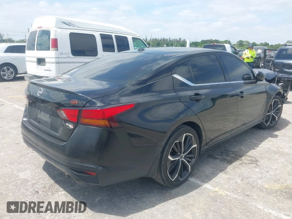 2024 Nissan Altima SR z VIN 1N4BL4CV8RN312278, wystawiony jako IAAI lot #42096194 z przebiegiem 20 256 mil mil oraz . Historia ofert i sprzedaży dostępna na DreamBid. Obrazek 4.