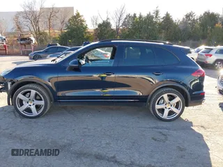 2017 Porsche Cayenne S z VIN WP1AB2A26HLA53031, wystawiony jako IAAI lot #41200509 z przebiegiem 92 305 mil mil oraz . Historia ofert i sprzedaży dostępna na DreamBid. Obrazek 15.