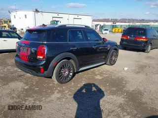 2018 MINI Countryman Cooper with VIN WMZYV5C35J3E03434, listed as a IAAI auction lot 40998800 with 133,501 mi miles and . Bid and sale history available at DreamBid. Image 4.