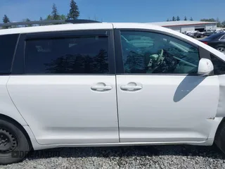 2013 Toyota Sienna XLE AAS with VIN 5TDYK3DC9DS292737, listed as a IAAI auction lot 42160582 with 200,321 mi miles and . Bid and sale history available at DreamBid. Image 14.