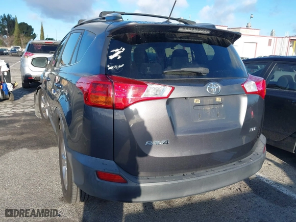 2015 Toyota RAV4 XLE with VIN JTMWFREV5FJ036366, listed as a IAAI auction lot 41719264 with 224,333 mi miles. Bid and sale history available at carsss.com. Image 3.