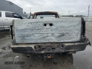 2004 Dodge 2500 SLT z VIN 3D7KU26D14G101574, wystawiony jako Copart lot #55207805 z przebiegiem Nie podano mil oraz Nie do naprawy. Historia ofert i sprzedaży dostępna na DreamBid. Obrazek 6.
