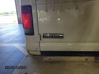 2007 Ford Econoline Cargo z VIN 1FTSE34L37DA57456, wystawiony jako IAAI lot #42571068 z przebiegiem 103 444 mil mil oraz . Historia ofert i sprzedaży dostępna na DreamBid. Obrazek 1.
