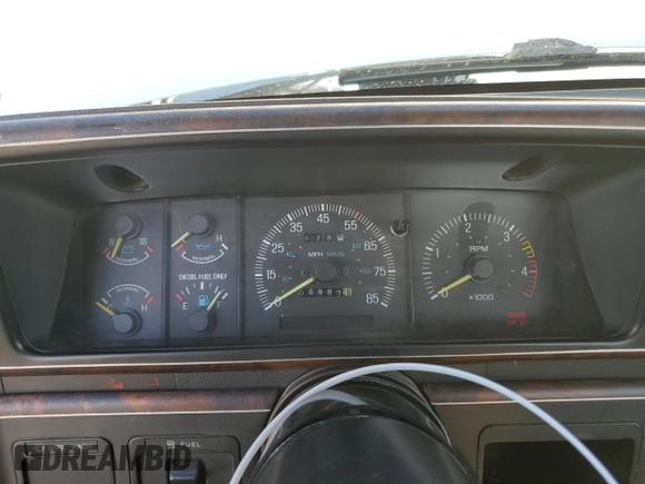 1991 Ford F-250 with VIN 1FTHX26M1MKA14231, listed as a Copart auction lot 41796005 with 6,983 mi miles and Salvage title. Bid and sale history available at DreamBid. Image 9.
