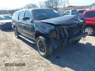 2013 Cadillac Escalade ESV Luxury with VIN 1GYS3HEF4DR156436, listed as a IAAI auction lot 41485801 with 179,010 mi miles and . Bid and sale history available at DreamBid. Image 1.