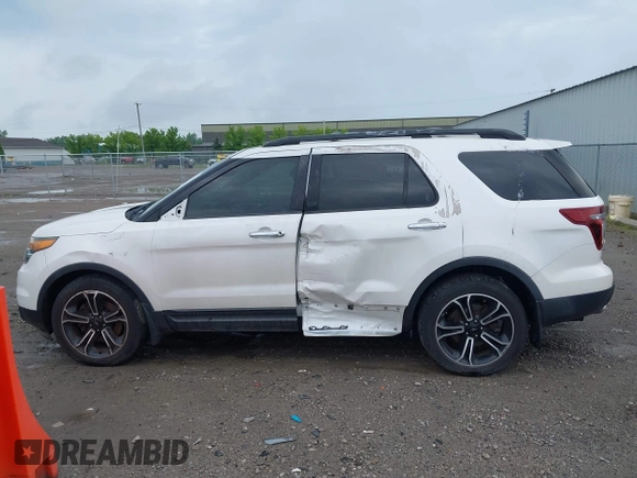 2013 Ford Explorer Sport z VIN 1FM5K8GT0DGC08919, wystawiony jako IAAI lot #42529844 z przebiegiem 151 458 mil mil oraz . Historia ofert i sprzedaży dostępna na DreamBid. Obrazek 14.