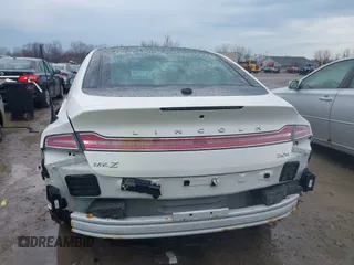 2013 Lincoln MKZ Hybrid with VIN 3LN6L2LU5DR824153, listed as a IAAI auction lot 41902955 with 92,028 mi miles. Bid and sale history available at carsss.com. Image 17.
