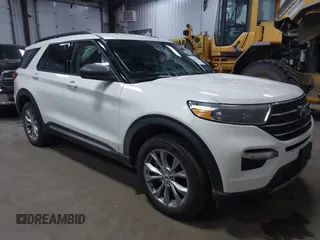 2022 Ford Explorer XLT with VIN 1FMSK8DH2NGA29432, listed as a IAAI auction lot 41614290 with 23,918 mi miles. Bid and sale history available at carsss.com. Image 1.