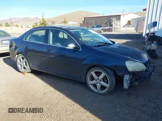 2006 Volkswagen Jetta z VIN 3VWDG71K86M755924, wystawiony jako IAAI lot #41646840 z przebiegiem Nie podano mil oraz . Historia ofert i sprzedaży dostępna na DreamBid. Obrazek 1.