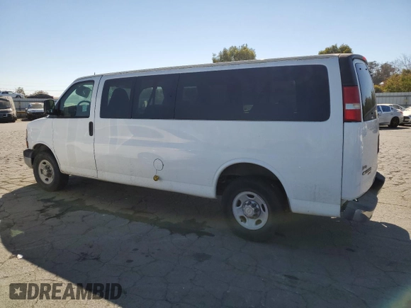 2012 Chevrolet Express Passenger 1LT z VIN 1GAZG1FG4C1100252, wystawiony jako Copart lot #73242444 z przebiegiem 76 779 mil mil oraz Szkoda całkowita • Salvage title. Historia ofert i sprzedaży dostępna na DreamBid. Obrazek 2.