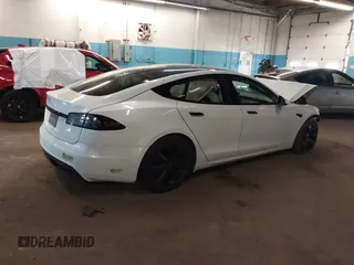 2022 Tesla Model S z VIN 5YJSA1E59NF493914, wystawiony jako IAAI lot #41626020 z przebiegiem Nie podano mil oraz . Historia ofert i sprzedaży dostępna na DreamBid. Obrazek 4.