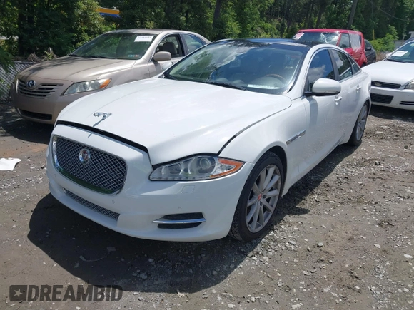 2015 Jaguar XJ with VIN SAJWA1CZ0F8V75119, listed as a IAAI auction lot 42248663 with 94,060 mi miles and . Bid and sale history available at DreamBid. Image 17.