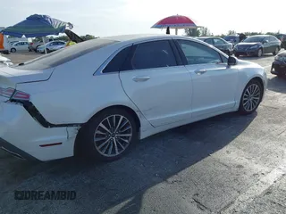 2017 Lincoln MKZ Hybrid Premiere с VIN 3LN6L5KU1HR631619, выставлен на аукционе IAAI как лот 39746492 с пробегом Не указан миль и . История ставок и продаж доступна на DreamBid. Изображение 4.