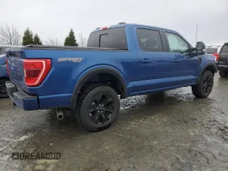 2022 Ford F-150 XL with VIN 1FTFW1E57NKD84700, listed as a Copart auction lot 84911824 with 30,300 mi miles and Salvage Title. Bid and sale history available at carsss.com. Image 3.