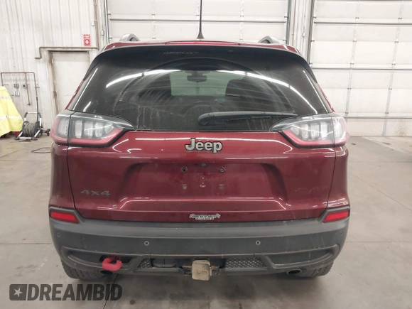 2019 Jeep Cherokee Trailhawk with VIN 1C4PJMBX7KD200267, listed as a IAAI auction lot 42216422 with Not provided miles and . Bid and sale history available at DreamBid. Image 17.
