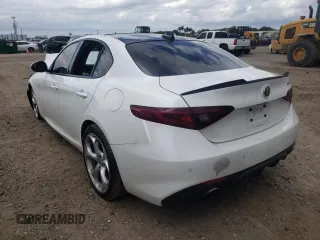 2019 Alfa Romeo Giulia Ti Sport with VIN ZARFAMBN5K7604456, listed as a Copart auction lot 64567052 with 40,097 mi miles. Bid and sale history available at carsss.com. Image 3.