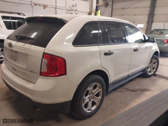 2013 Ford Edge SE with VIN 2FMDK3G96DBA98498, listed as a IAAI auction lot 42033492 with 178,738 mi miles. Bid and sale history available at carsss.com. Image 4.