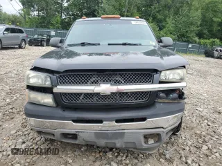 2003 Chevrolet Silverado 1500HD LS z VIN 1GCGK13U63F242001, wystawiony jako Copart lot #64639004 z przebiegiem 165 645 mil mil oraz Szkoda całkowita • Salvage title. Historia ofert i sprzedaży dostępna na DreamBid. Obrazek 5.