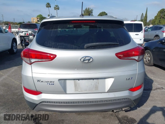 2016 Hyundai Tucson Sport with VIN KM8J33A20GU165154, listed as a IAAI auction lot 41611785 with Not Provided miles. Bid and sale history available at carsss.com. Image 15.