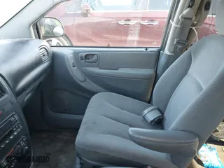 2006 Dodge Grand Caravan SXT with VIN 2D4GP44L36R822556, listed as a IAAI auction lot 41980966 with 371,209 mi miles. Bid and sale history available at carsss.com. Image 5.