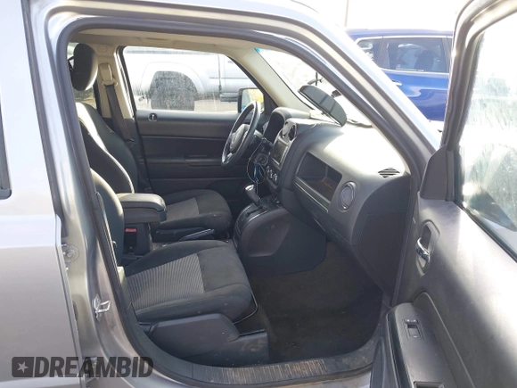 2017 Jeep Patriot High Altitude with VIN 1C4NJRFB6HD122205, listed as a IAAI auction lot 40874067 with 187,810 mi miles and . Bid and sale history available at DreamBid. Image 5.