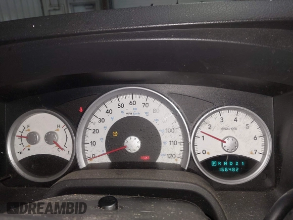 2008 Dodge Dakota SLT z VIN 1D7HW48N38S542692, wystawiony jako IAAI lot #41554521 z przebiegiem 166 482 mil mil oraz . Historia ofert i sprzedaży dostępna na DreamBid. Obrazek 7.