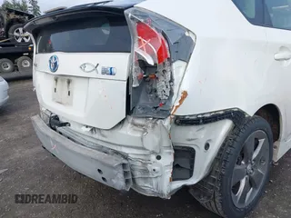 2015 Toyota Prius Four with VIN JTDKN3DU9F0419871, listed as a IAAI auction lot 41598677 with 122,978 mi miles. Bid and sale history available at carsss.com. Image 6.