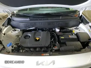 2025 Kia Seltos LX z VIN KNDEPCAA4S7824989, wystawiony jako Copart lot #84240945 z przebiegiem 85 mil mil oraz Szkoda całkowita • Salvage title. Historia ofert i sprzedaży dostępna na DreamBid. Obrazek 15.